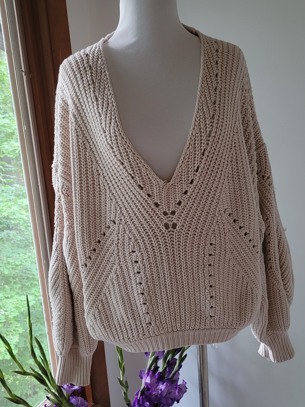 Free People Cotton Light Beige V-Neck Knit Sweater - Women's Sweater XS - Picture 2 of 6